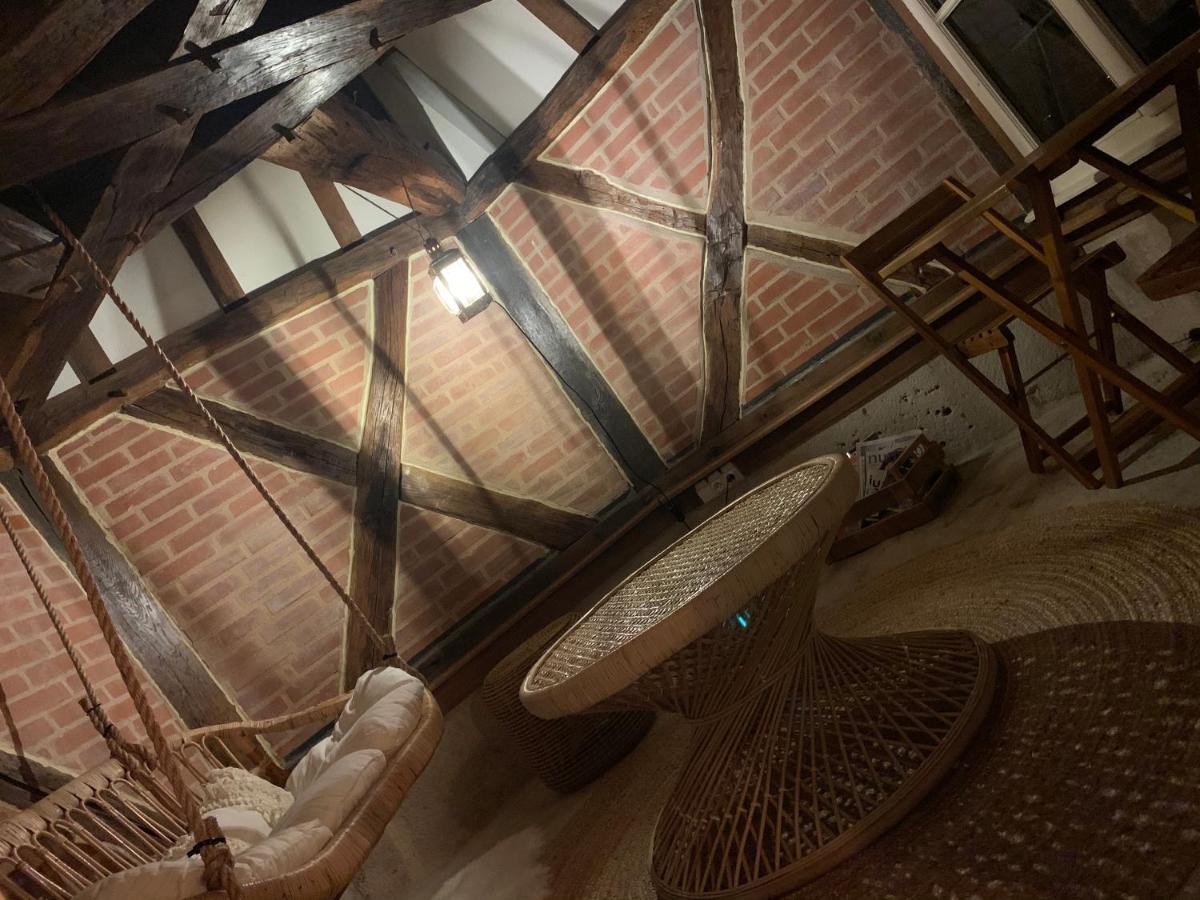 Appartement Classe "La Tour" Dole Bagian luar foto