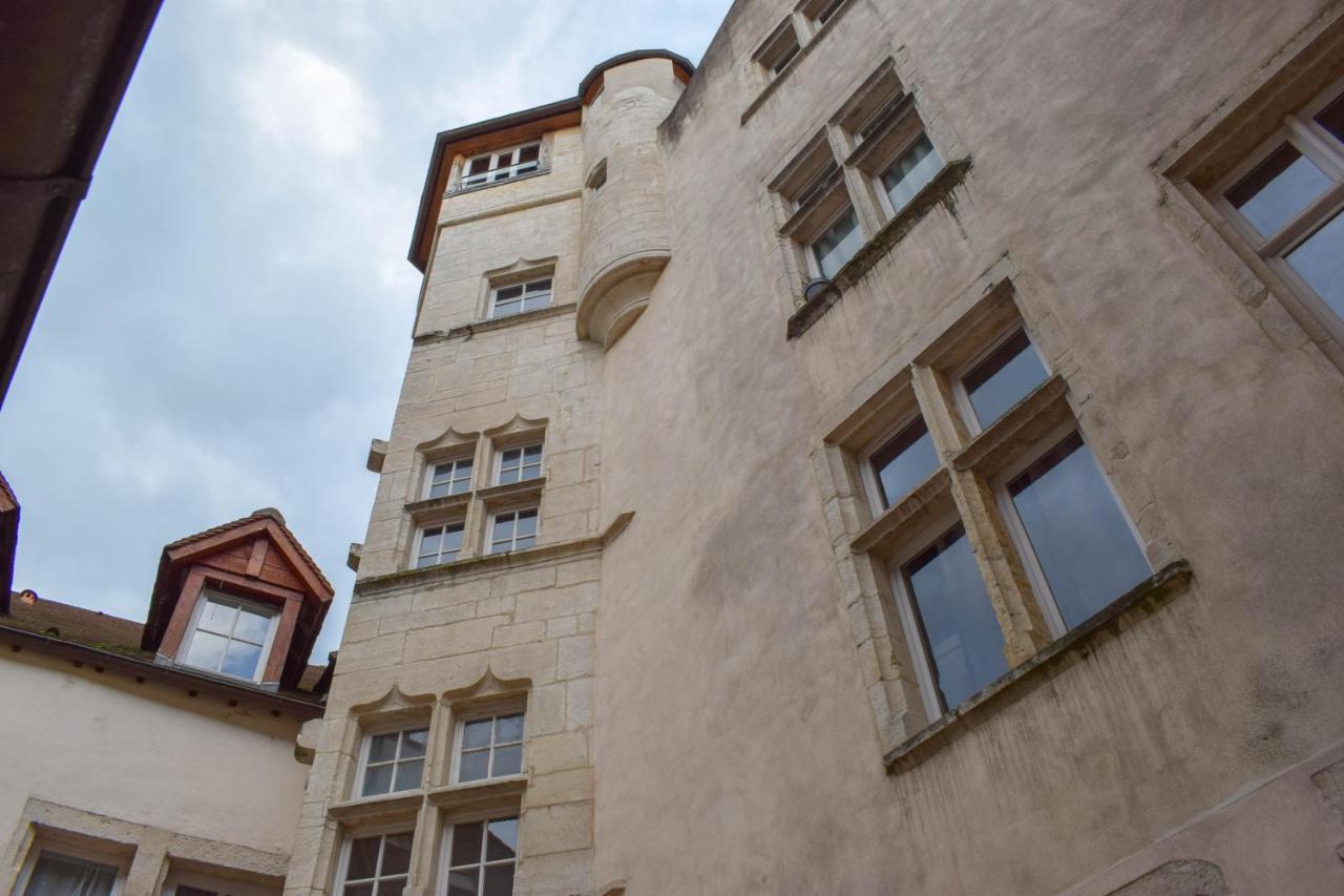 Appartement Classe "La Tour" Dole Bagian luar foto