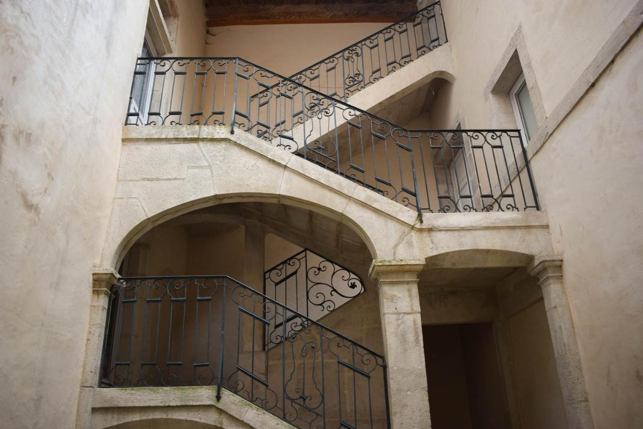 Appartement Classe "La Tour" Dole Bagian luar foto